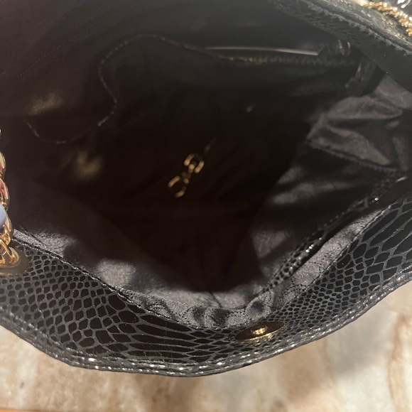 Michael Kors Jet set medium snakeskin handbag - Picture 9 of 10